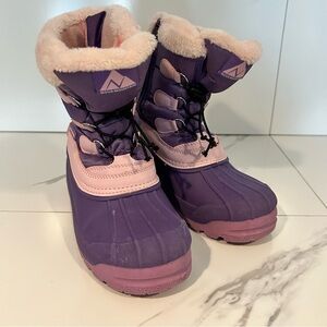 Nova Mountain Kids Purple and Pink Snow Boots Size 5